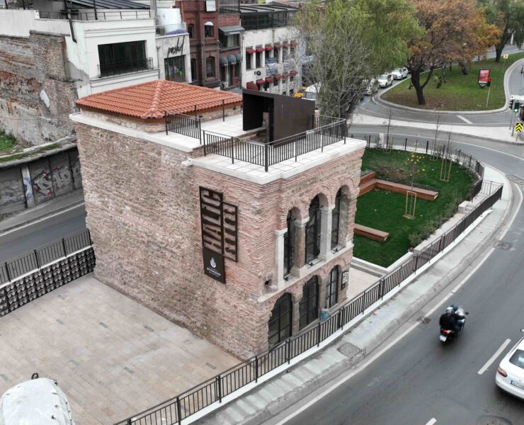 Balat’ta sanatın üç farklı yüzü: Yeni sezon açıldı