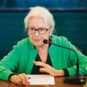 İoanna Kuçuradi 90 yaşında: Gün boyu felsefe, akşam Antigone